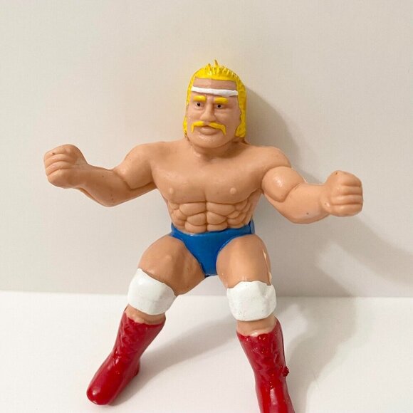 Vintage KO Thumb Wrestler Hulk Hogan WWF WCW Wrestling Toy - Picture 3 of 16